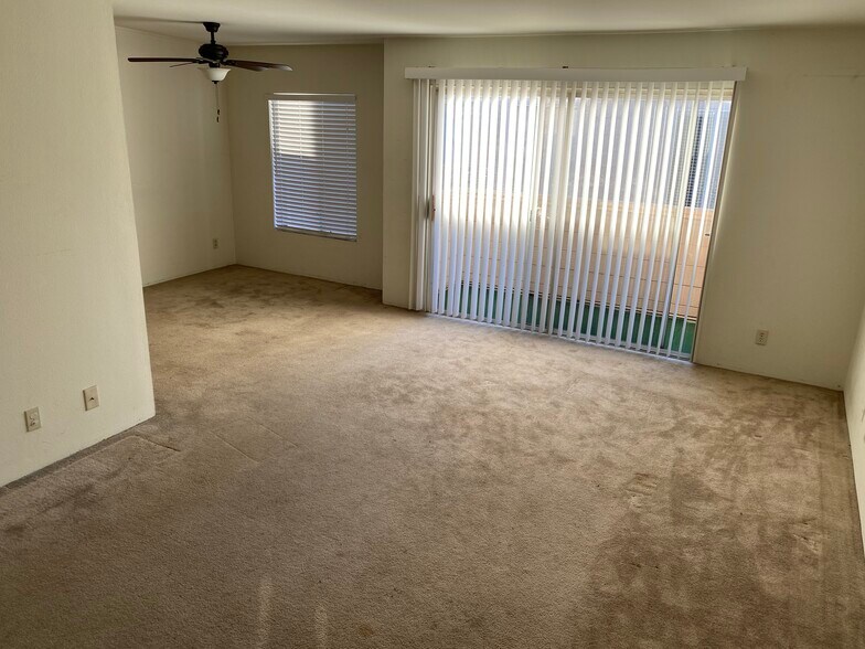 Building Photo - 14141 Tiara St