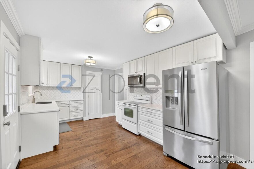 Building Photo - 428 Daniel St