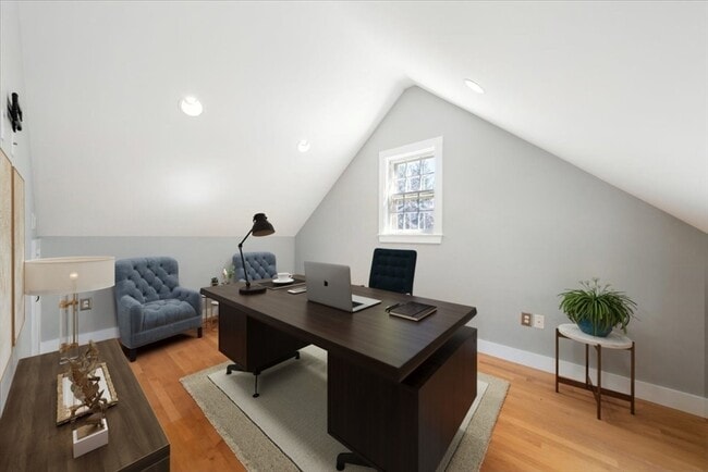 Building Photo - 85 Park St