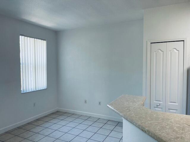Building Photo - 2030 Shoma Dr