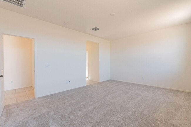 Building Photo - Modern 3-Bed + Den Home in Ventana De Estrellas