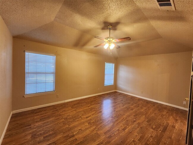 Building Photo - 7009 Christina Ln