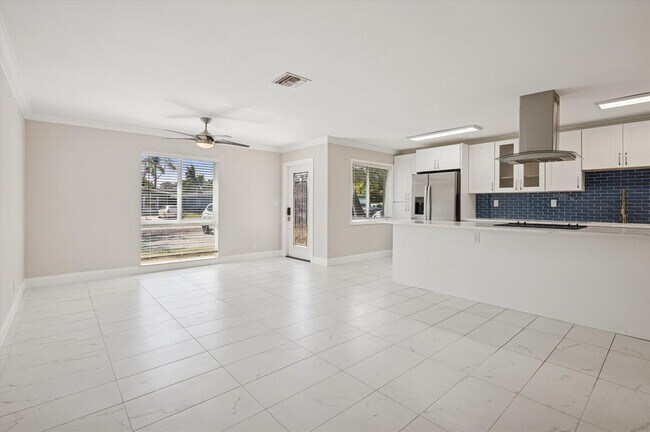 Building Photo - 819 SW 13 Street Fort Lauderdale, FL 33315