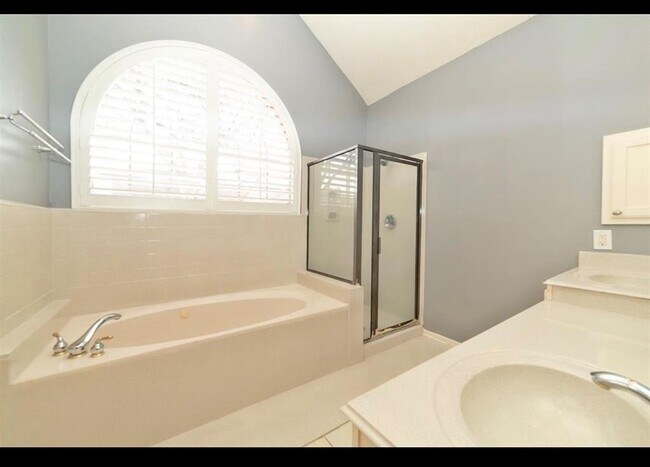 Building Photo - 5035 Plantation Colony Dr