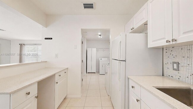 Building Photo - 15305 SW 104th Ave