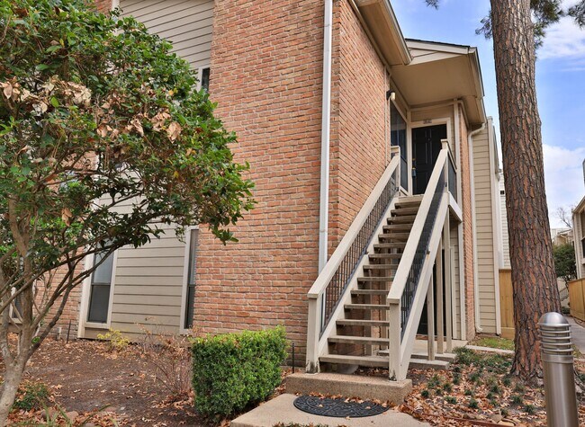 Building Photo - 2001 Bering Dr