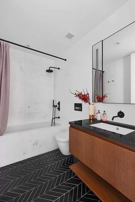 Building Photo - 570 Broome St