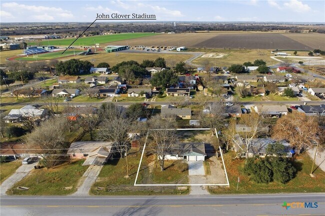 Building Photo - 410 State Hwy 95