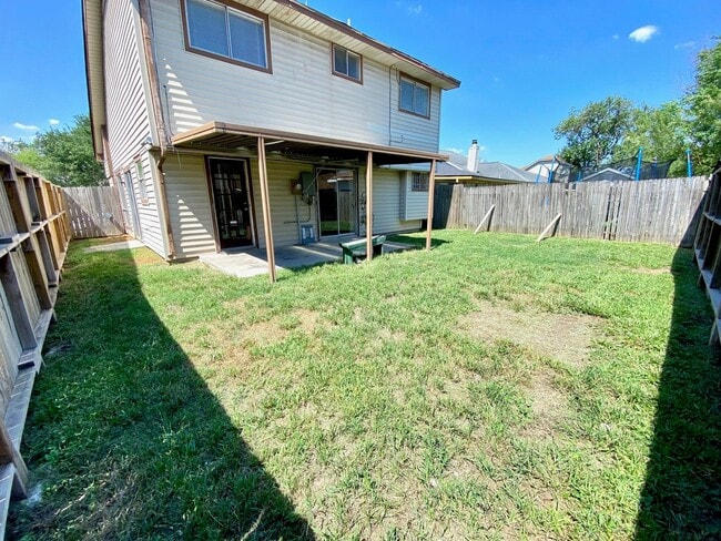 Building Photo - 908 Littleport Ln