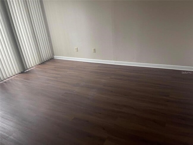 Building Photo - 851 Bayway Blvd