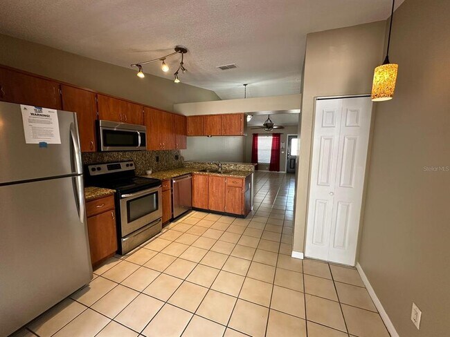 Building Photo - 1715 Oak Branch Ct