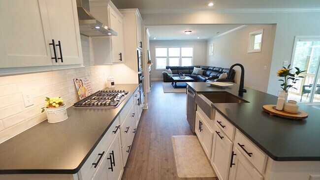 Building Photo - 329 Sparrow Rdg Dr