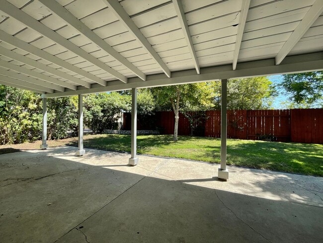 Building Photo - Charming 3-Bedroom Home in Prime Roseville...