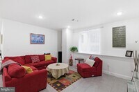 Building Photo - 925 N Broad St