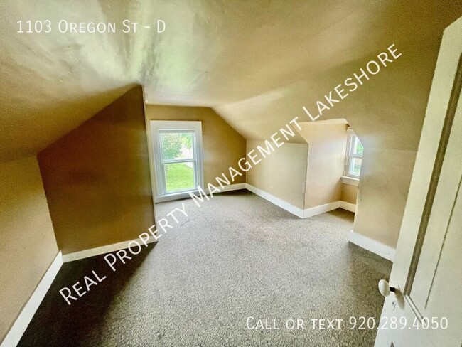 Building Photo - 1103 Oregon St