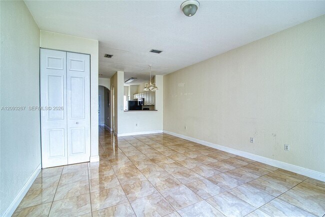 Building Photo - 4928 SW 140th Terrace