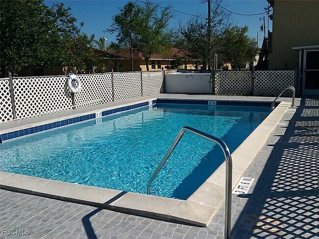 Primary Photo - 4613 SW 8th Pl