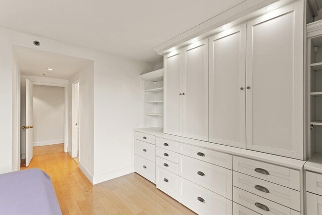 Building Photo - 75-83-83 Cambridge Pkwy