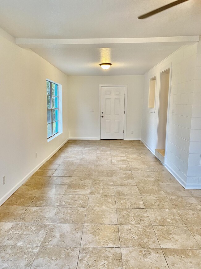 Building Photo - 701 Sea Gull Dr