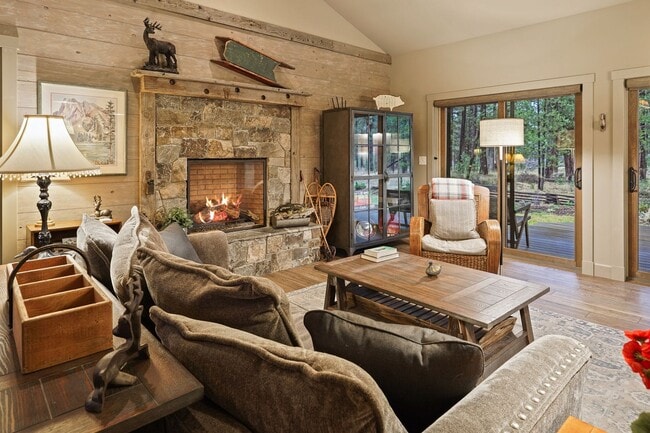 Building Photo - Unfurnished Peaceful River Retreat – Moder...