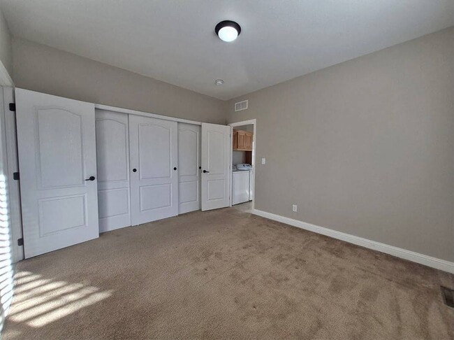 Building Photo - 1028 Shawnee Trail