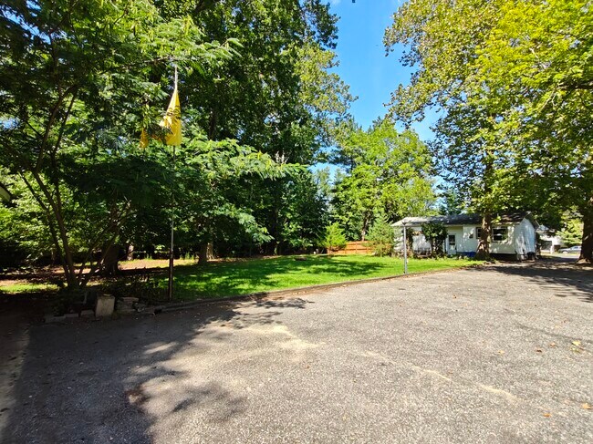 Building Photo - 20 N New Prospect Rd