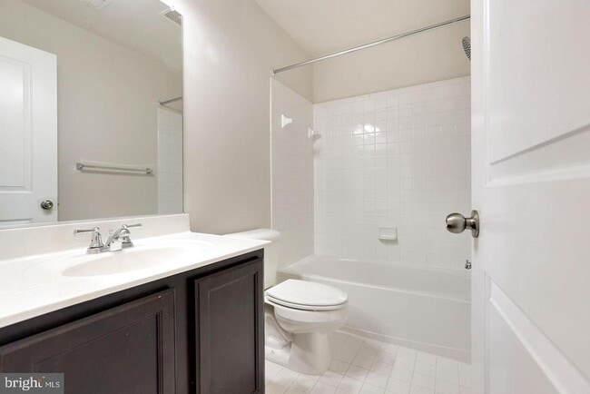 Building Photo - 4600 Potomac Highlands Cir