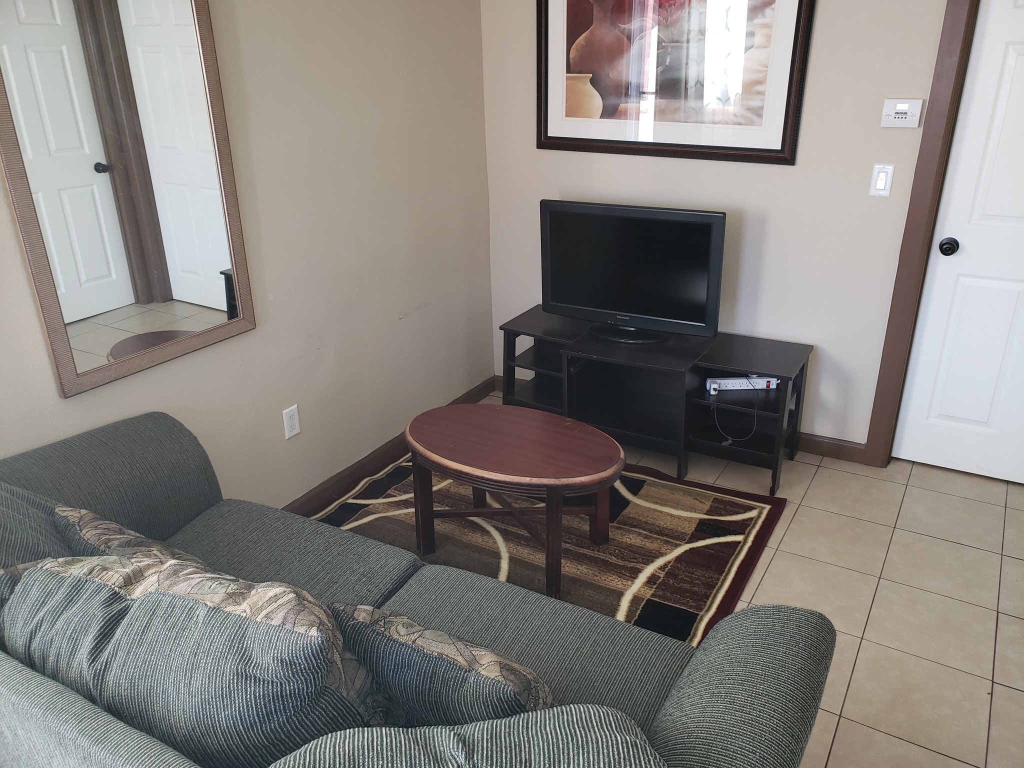 living Area - 12877 Glenoaks Blvd