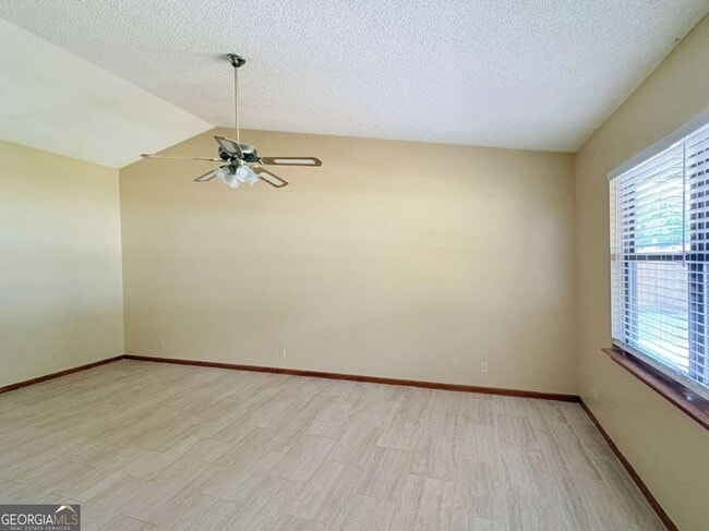 Building Photo - 603 Plantation Village Dr