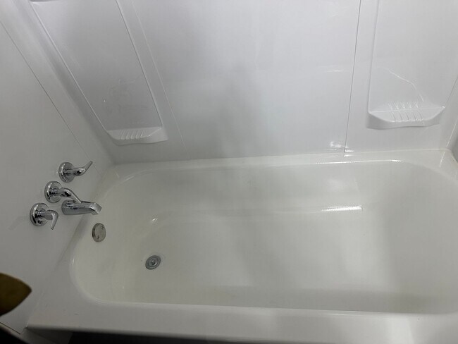 Building Photo - 1 Bedroom 1 bath 3rd floor unit in Boardman