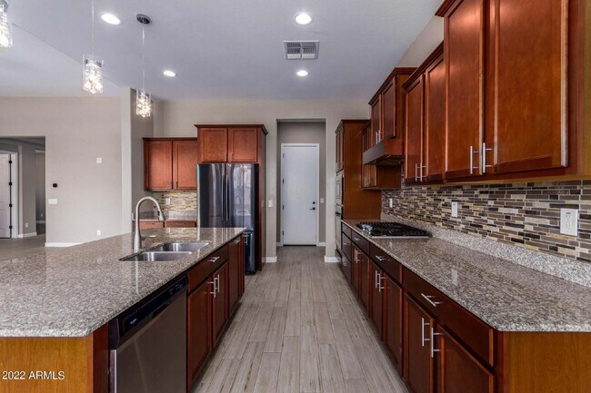 Building Photo - 13784 W Sarano Terrace