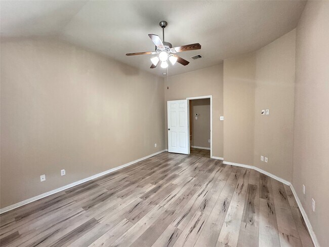 Building Photo - 25210 Ginger Ranch Dr