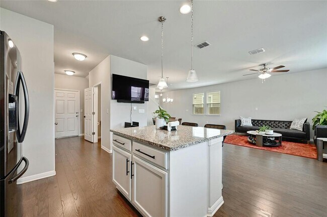 Building Photo - 6401 Arbor Crest Ln