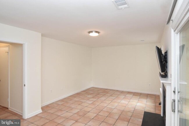 Building Photo - 5843 Wye Oak Commons Ct