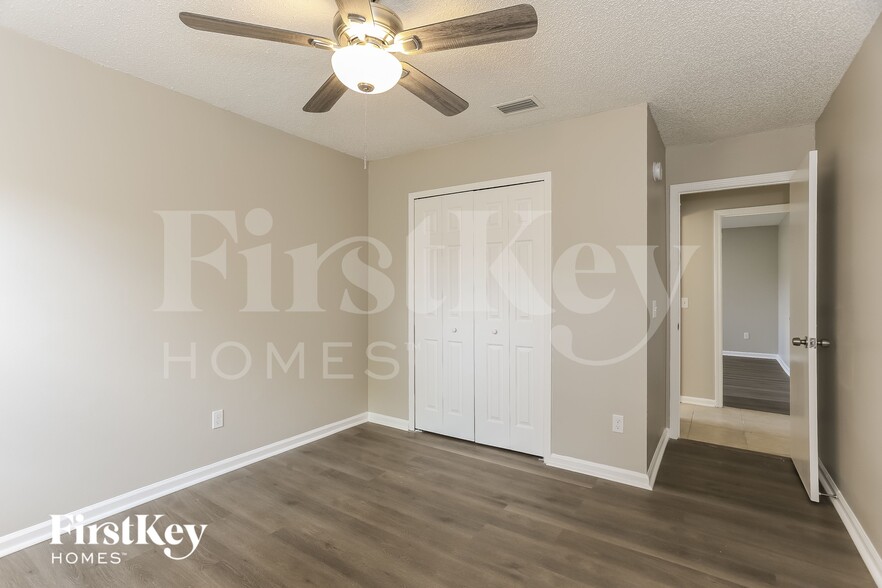 Building Photo - 1666 Ponderosa Pine Dr E
