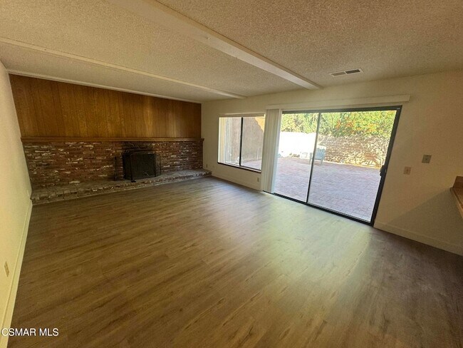 Building Photo - 2930 Reservoir Dr