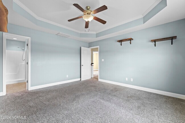 Building Photo - 224 Admiral Ct