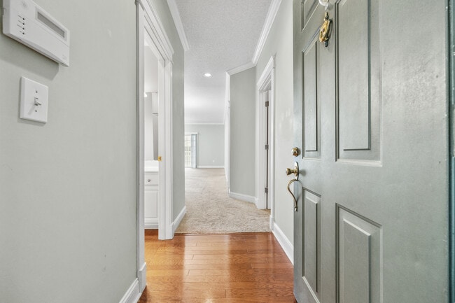 Building Photo - 6307 Sweetwater Blvd