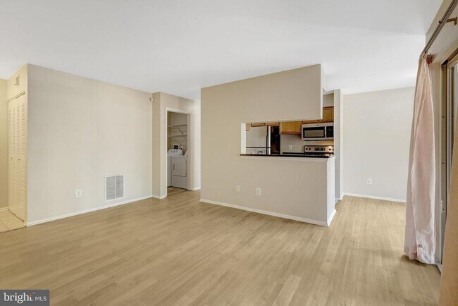 Building Photo - 1791 Jonathan Way