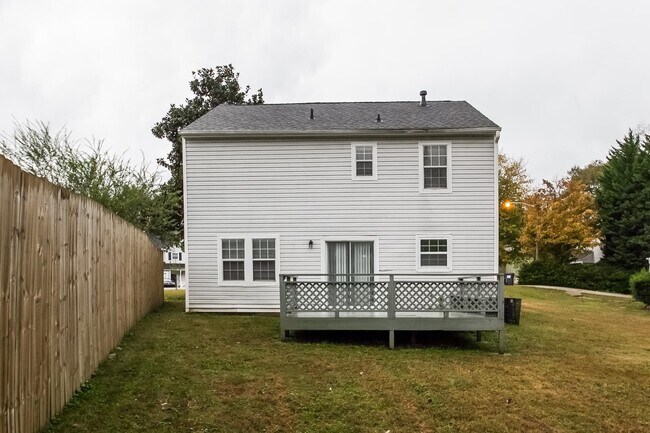 Building Photo - 1425 Riverline Trail