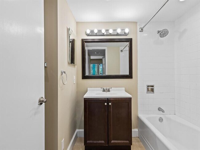 Building Photo - 4100 Galt Ocean Dr