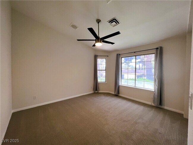Building Photo - 1740 Camara Dr
