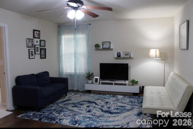 Building Photo - 6125 Kilchurn Dr