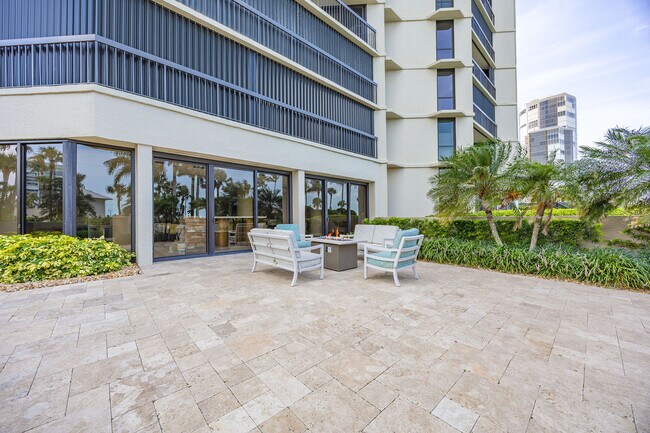 Building Photo - 4551 Gulf Shore Blvd N