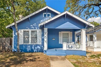 Building Photo - Upgraded and ready 5 bed 2 bath home next ...