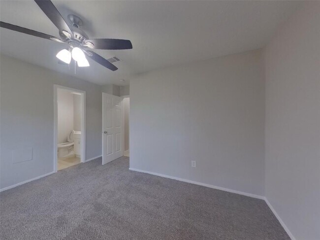Building Photo - 9614 Crooked Wood Ln
