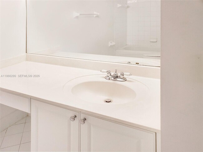 Building Photo - 2731 Ocean Club Blvd