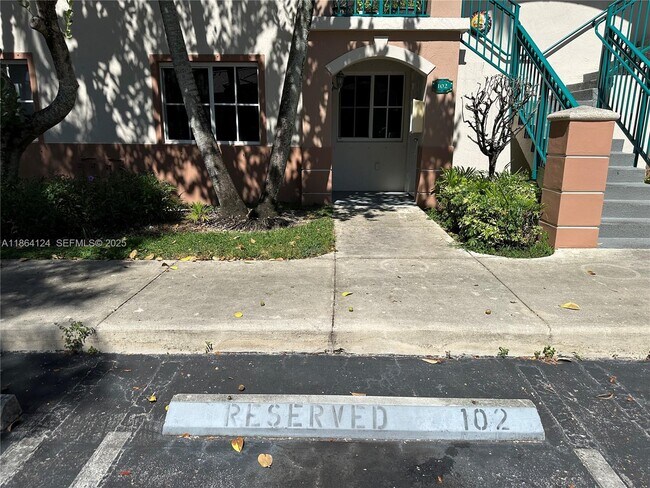 Building Photo - 2910 SE 13th Ave