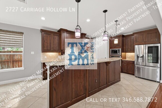 Building Photo - 2727 Carriage Hollow Ln