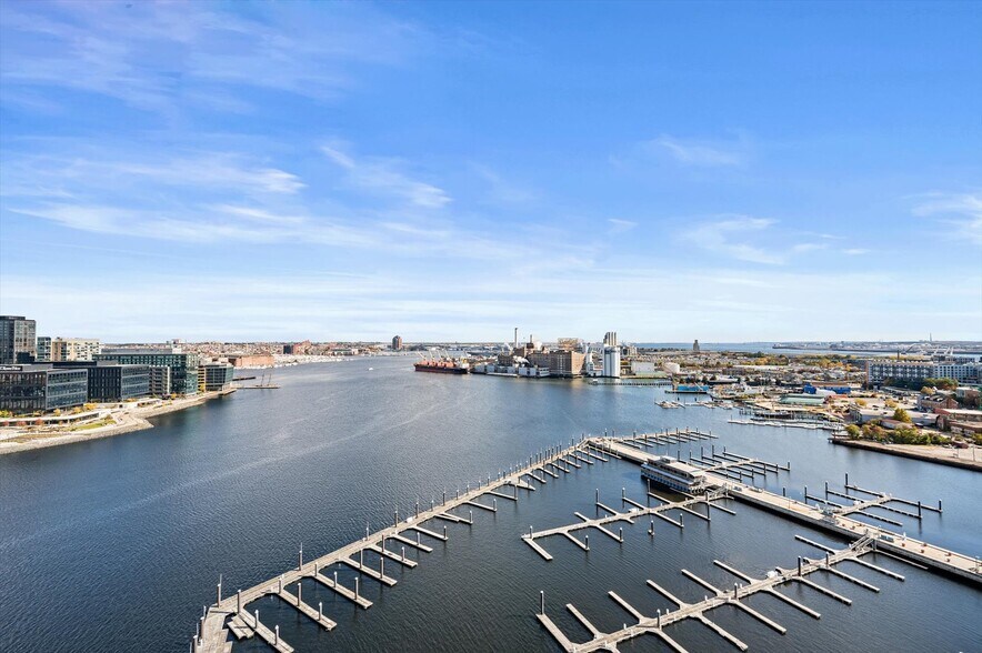 Building Photo - 100 Harborview Dr